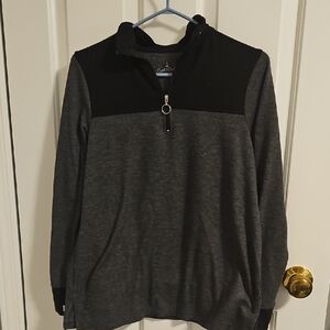 CuddlDuds Women's Gray and Black Zip-Up Sweater